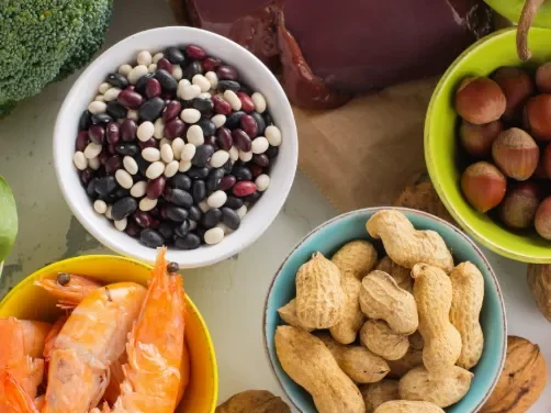 Beans, peanuts, shrimp and hazelnuts, natural sources of niacin